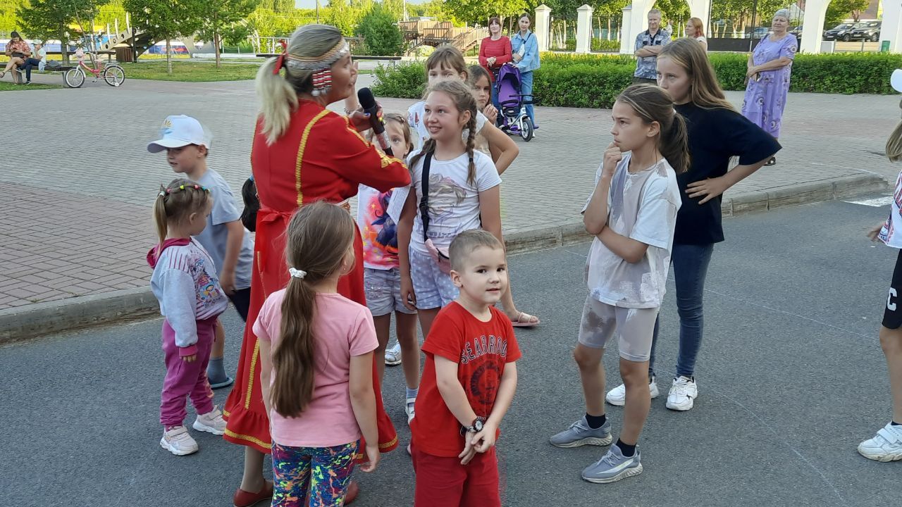 В Верхнем Услоне подростков пригласили поиграть в народные игры