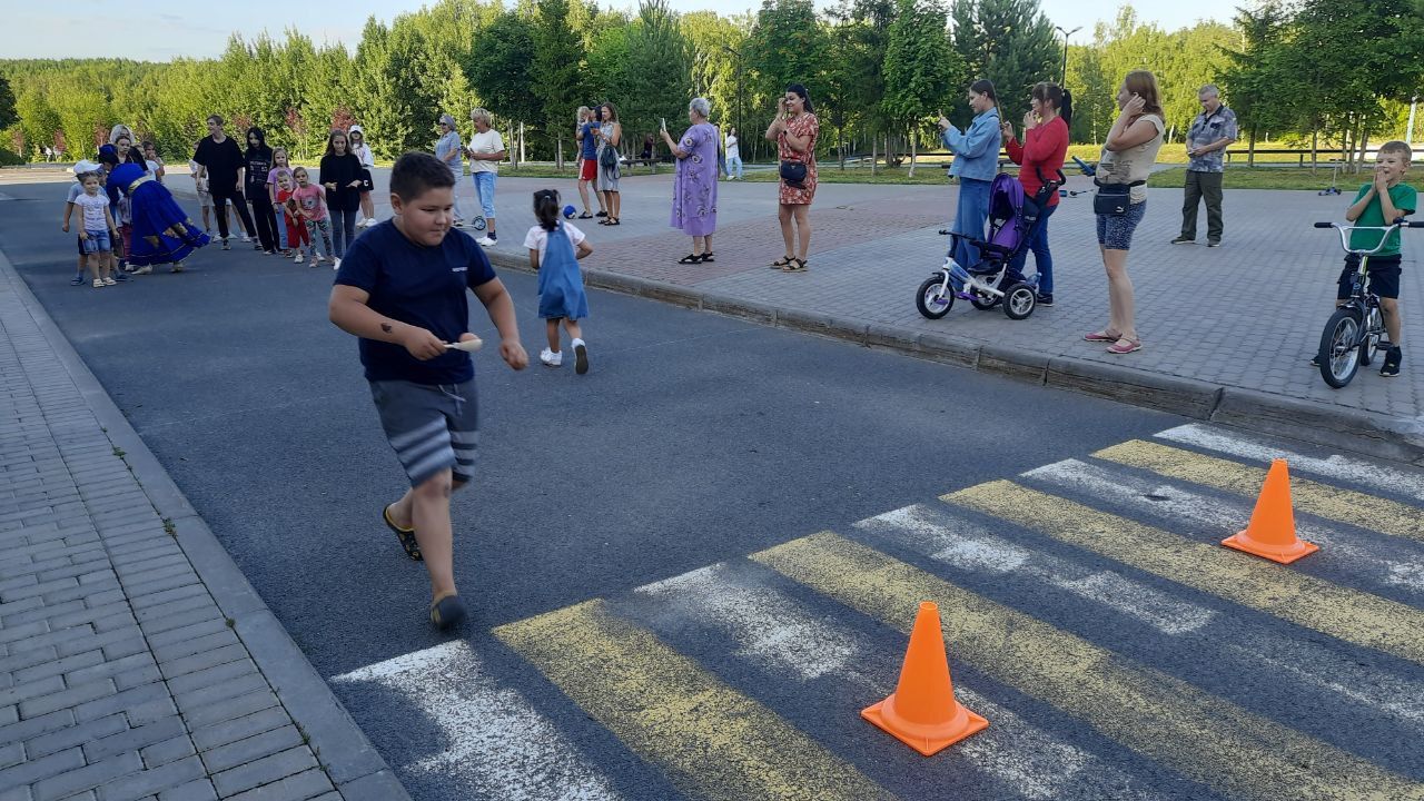 В Верхнем Услоне подростков пригласили поиграть в народные игры