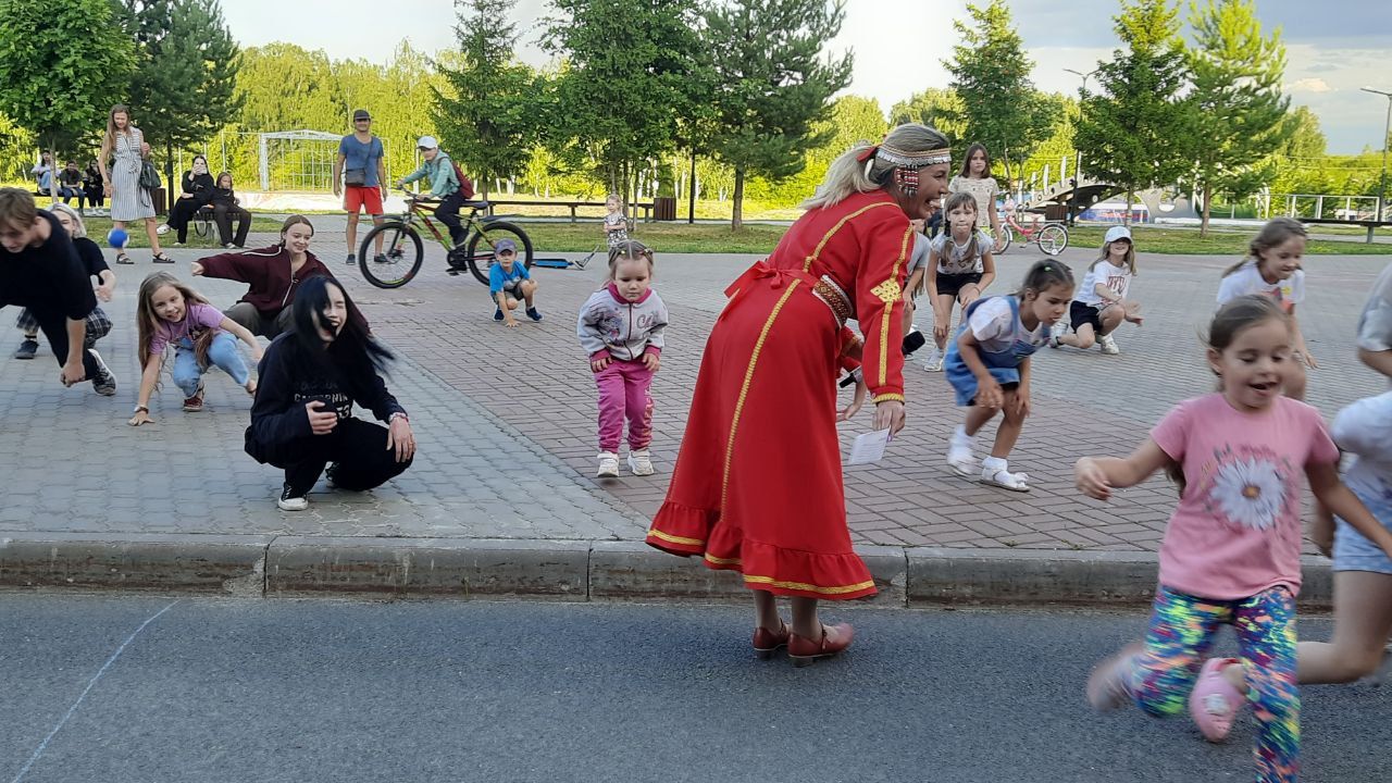 В Верхнем Услоне подростков пригласили поиграть в народные игры