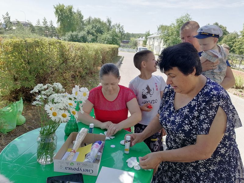 В Верхнем Услоне открыли летний читальный зал