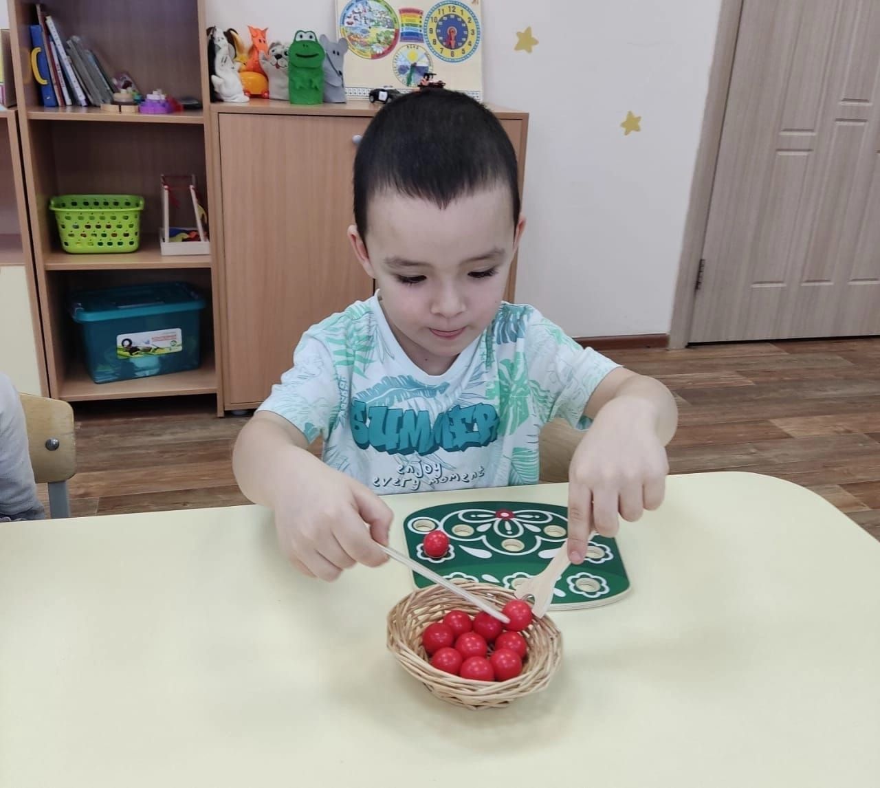 “Кояшкай балалар бакчасы балалары “Акыллы Уеннар” уйныйлар