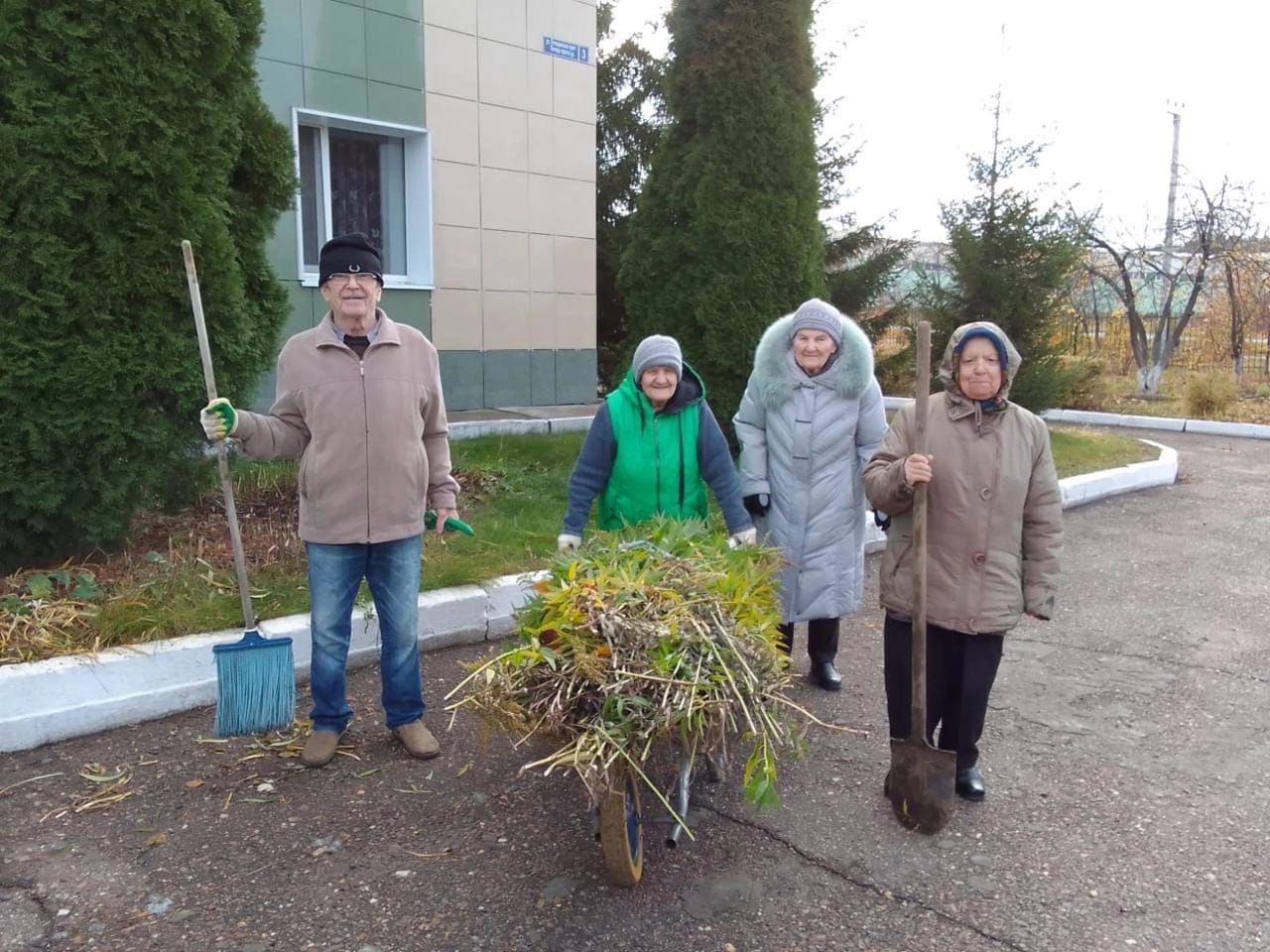 Картлар һәм инвалидлар йортында көзге өмә үтте