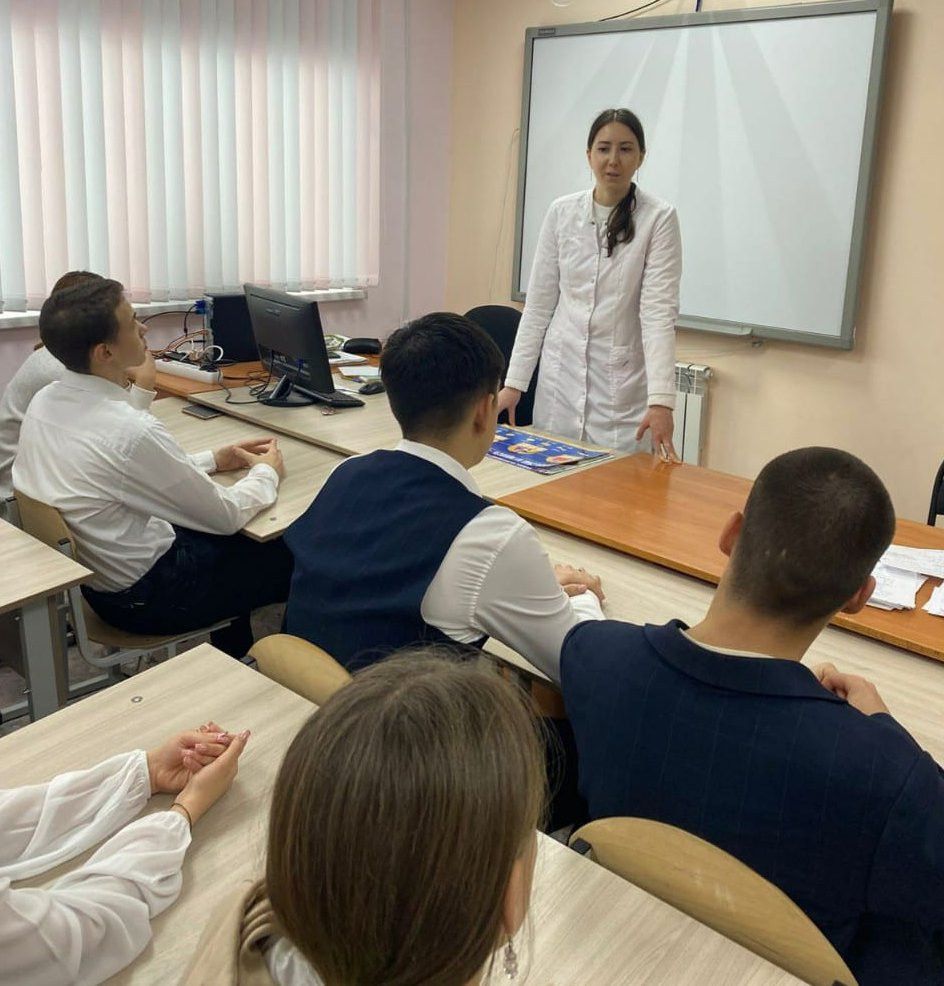 Гимназия укучылары сәламәт тормыш алып бару рәвешен сайлыйлар