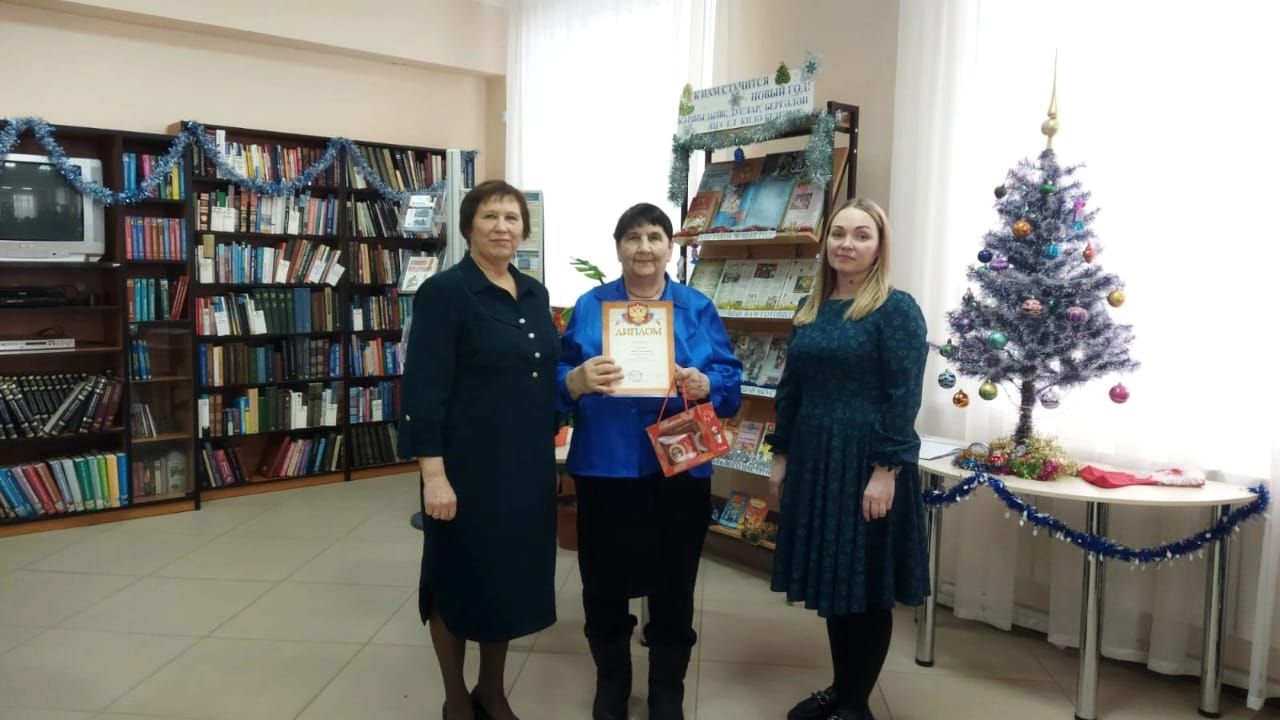 Үзәк китапханәдә китап сөючеләр очрашты