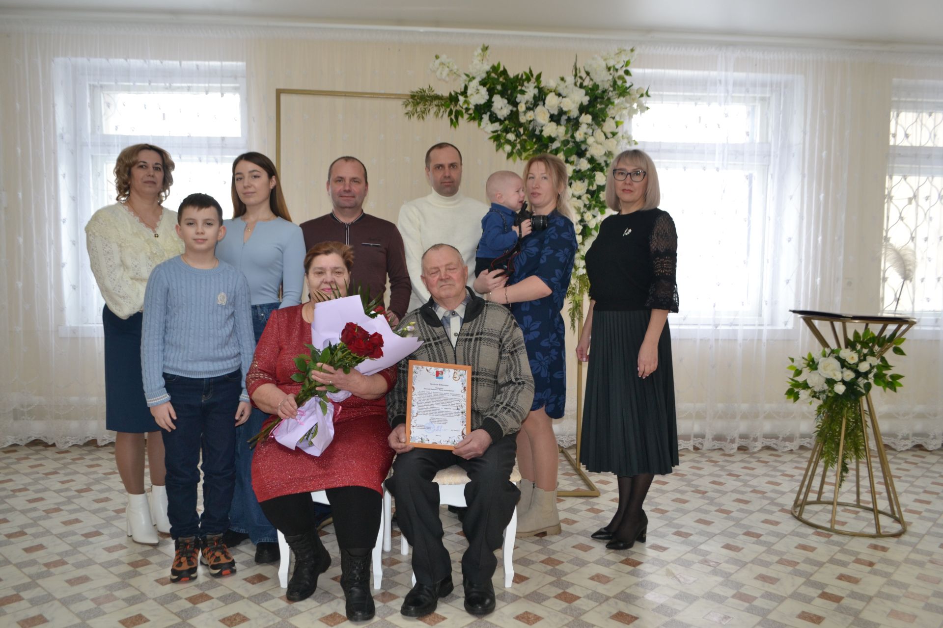 Супругов Барсуковых из Шеланги поздравили с золотой свадьбой