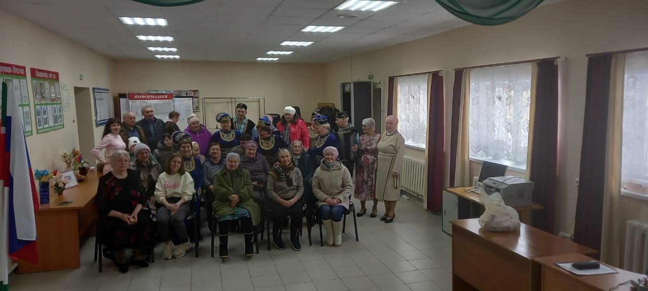 Вокальный коллектив «Иделькэй» выступил в Вахитове