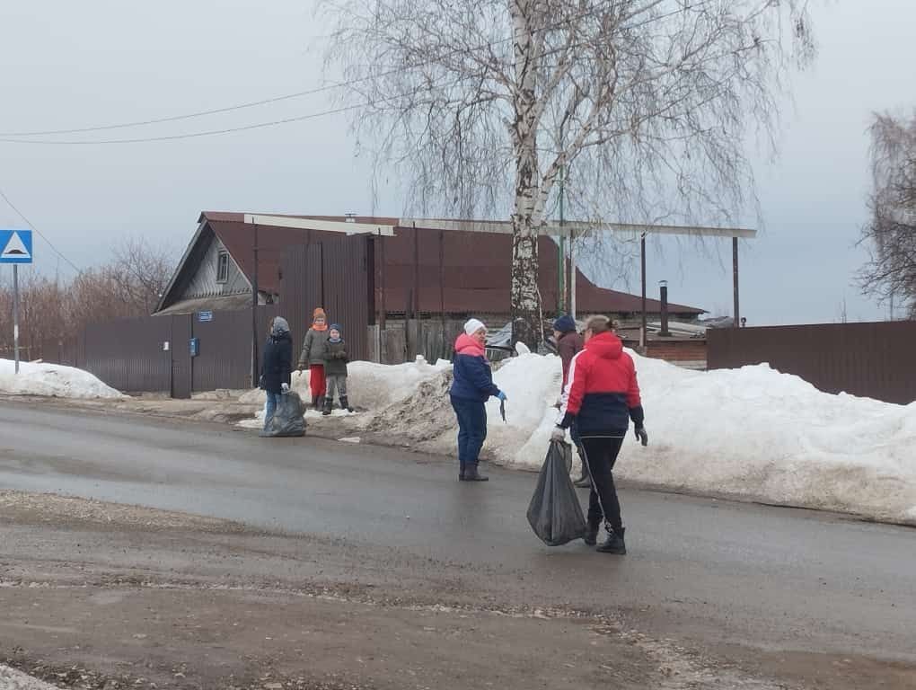 Печищинцы одними из первых вышли на уборку родного села