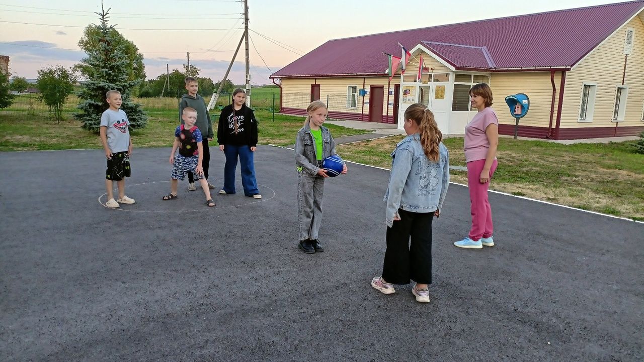 Кильдеевским подросткам предложили сыграть в «Штандер стоп»