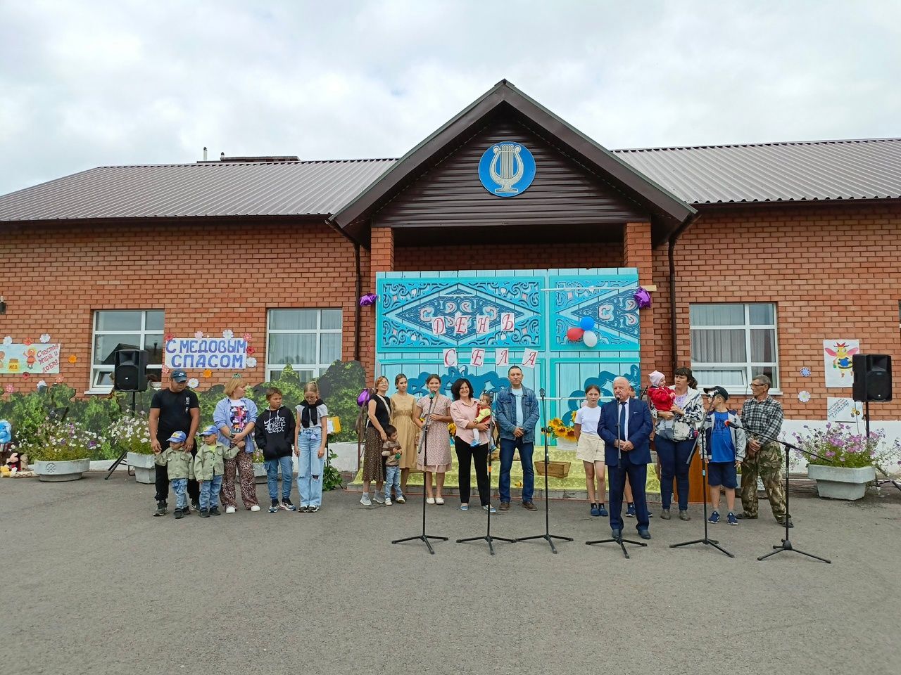 В Кильдееве День села посвятили Медовому Спасу