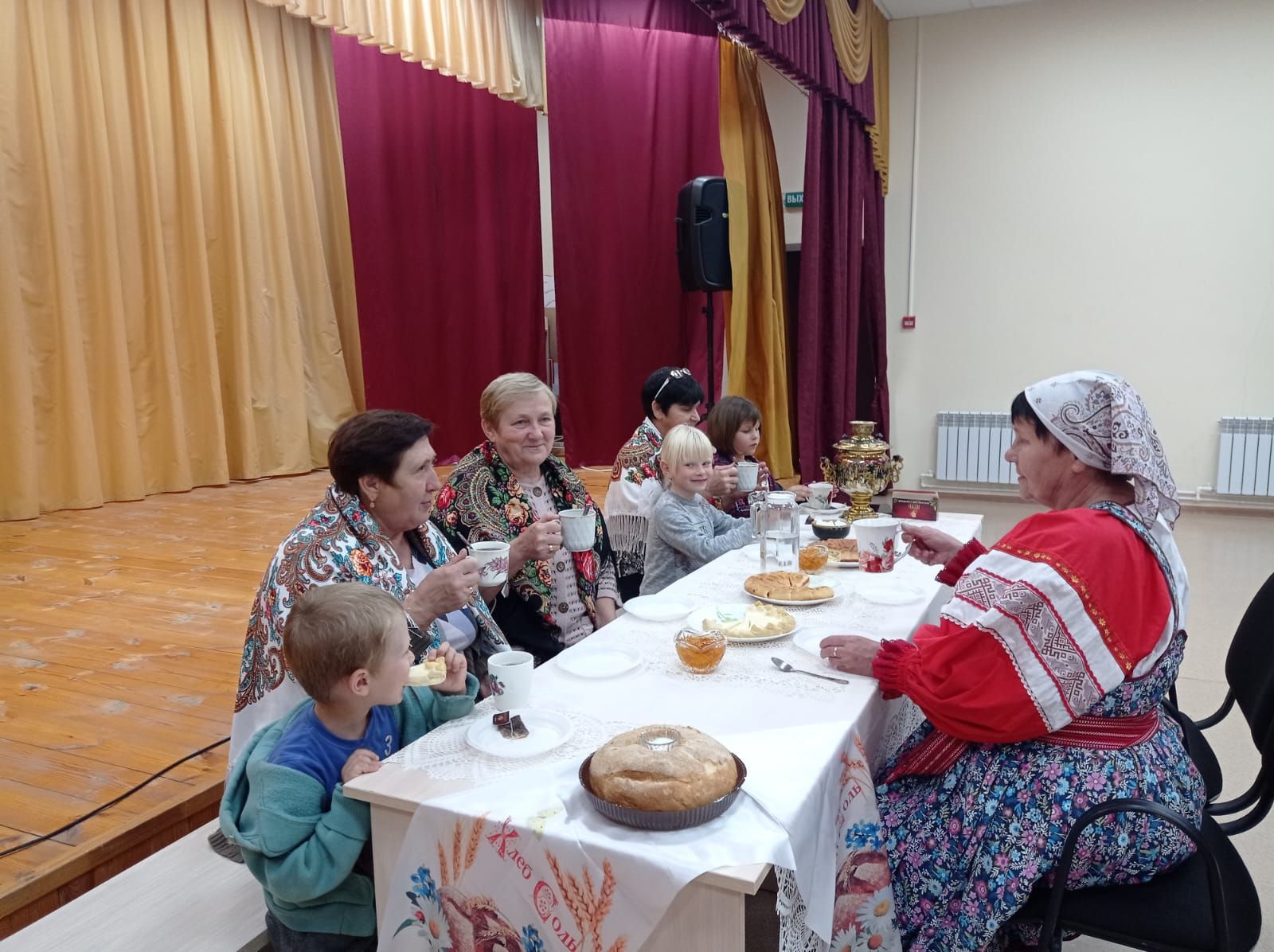 В Майдане прошли фольклорные посиделки