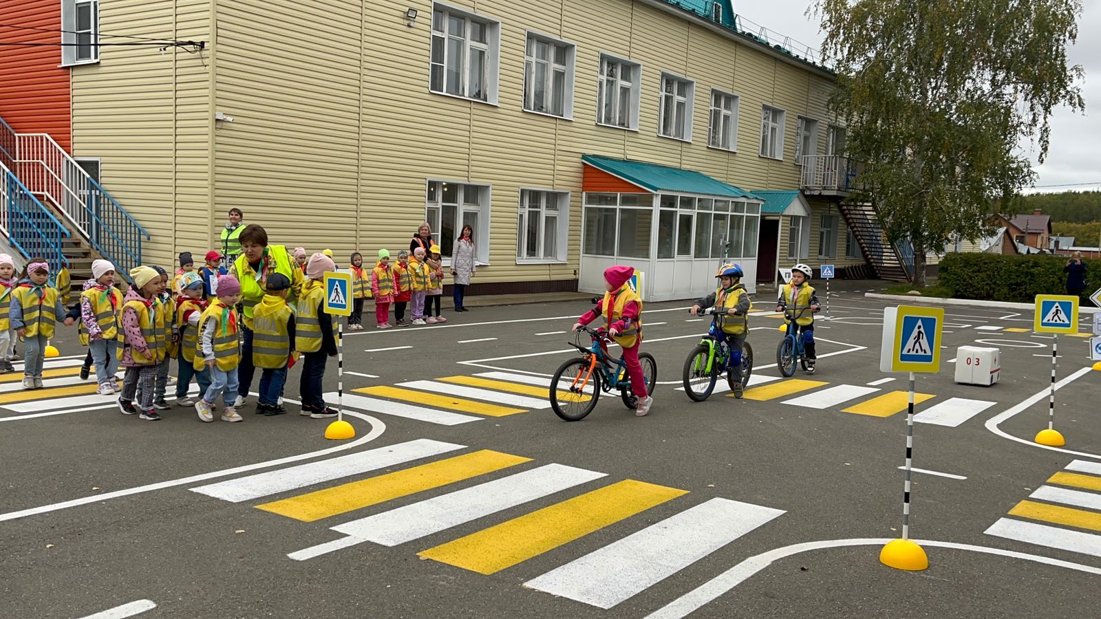 В Верхнем Услоне официально открыли автогородок на территории детсада «Березка»