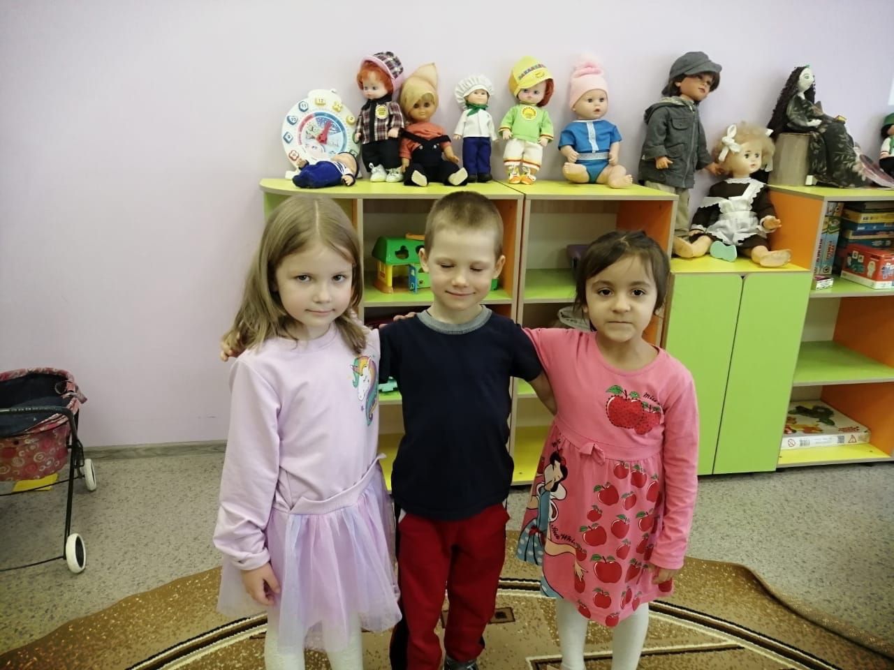 Түбән Ослан балалар бакчасында кочаклашырга яраталар