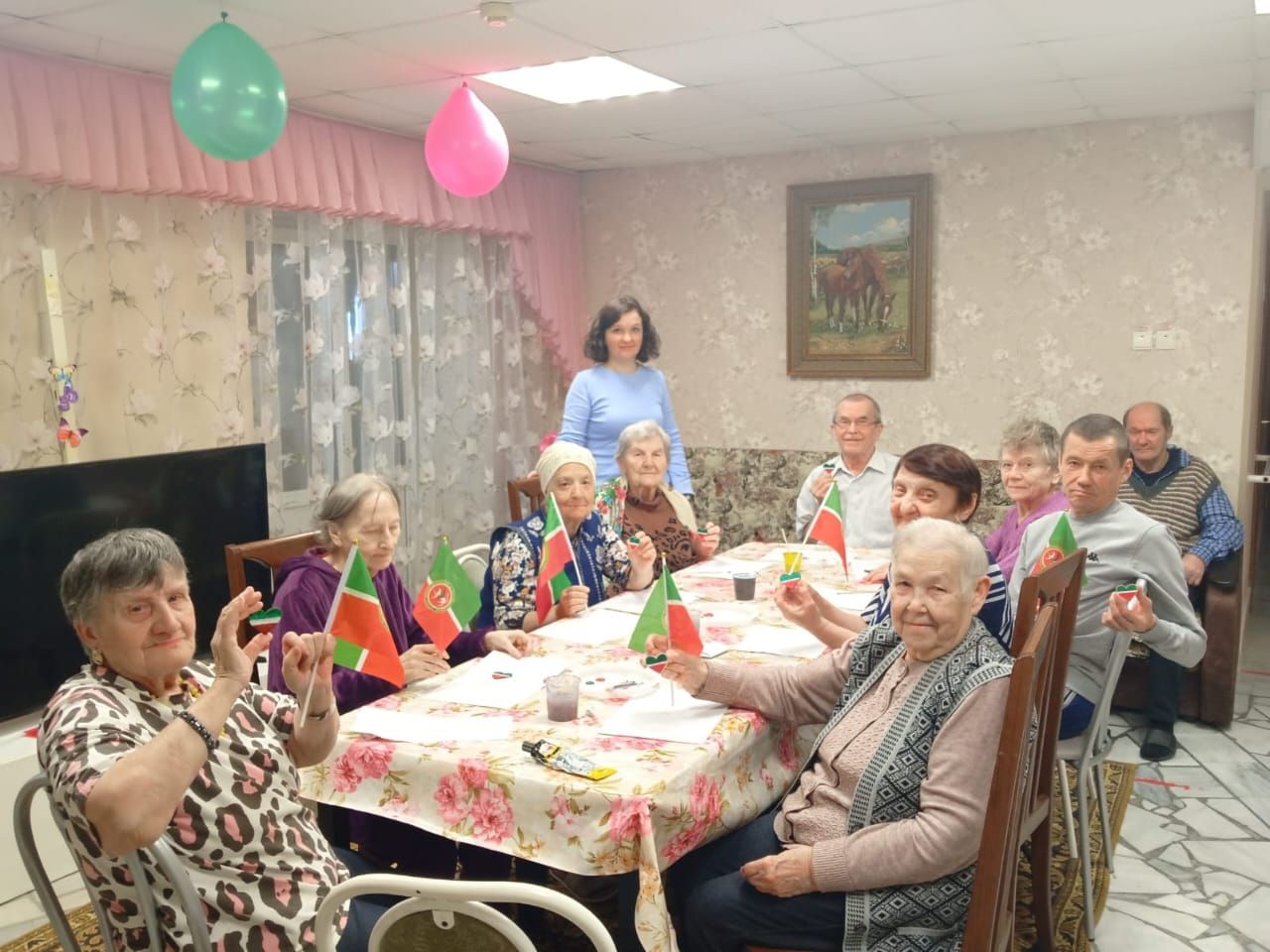 Интернат-йортта Конституция көненә багышланган мастер-класс узды