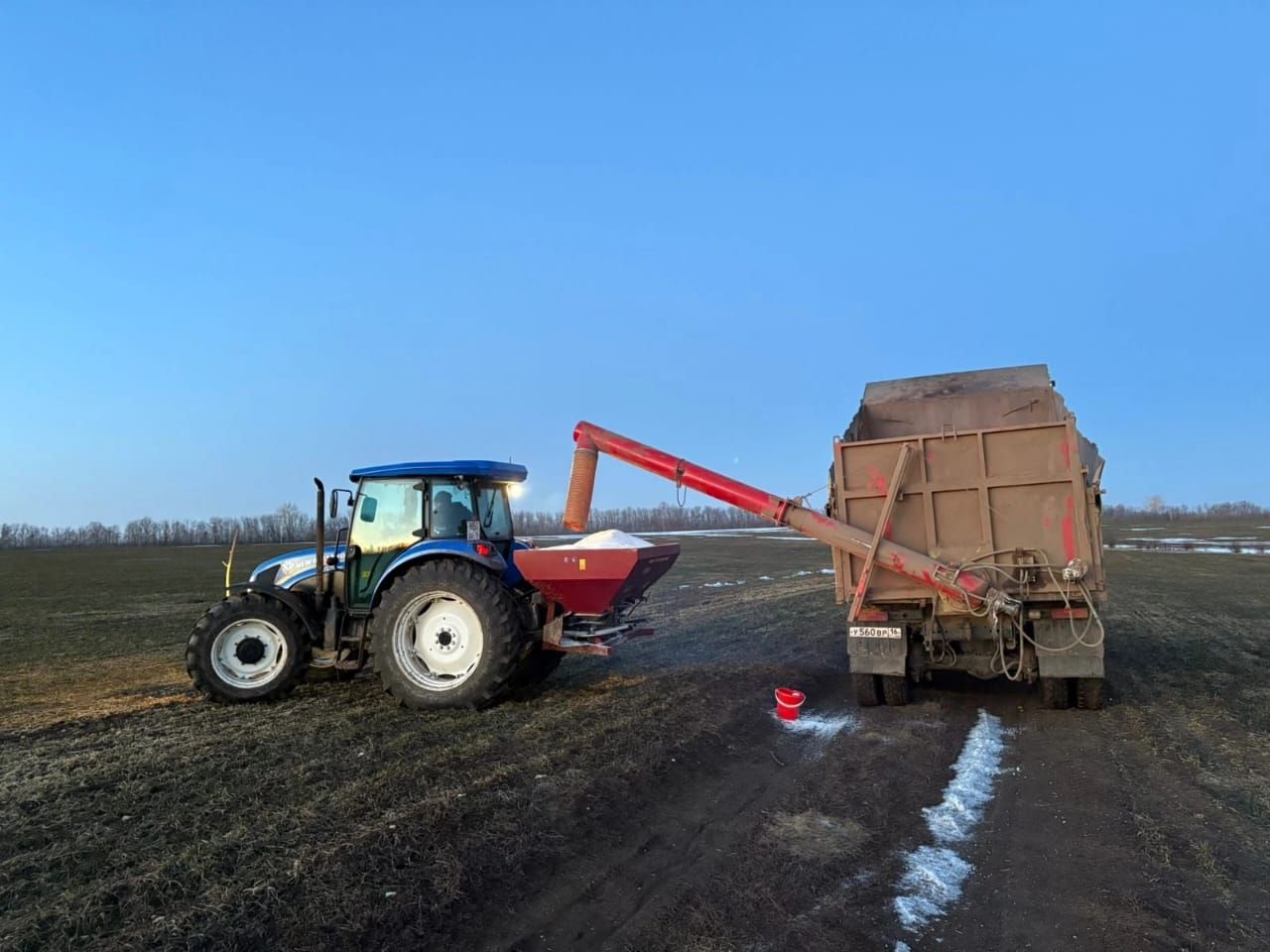 В Верхнеуслонском районе приступили к подкормке озимых культур