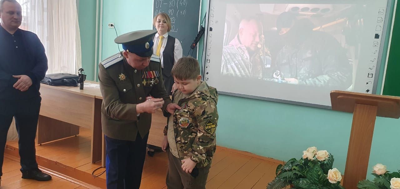 Даниил Бабаев МХО сугышчыларына ярдәм итүе белән бәхетле