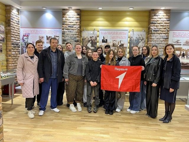Верхнеуслонские активисты «Движения Первых» побывали на судостроительном заводе