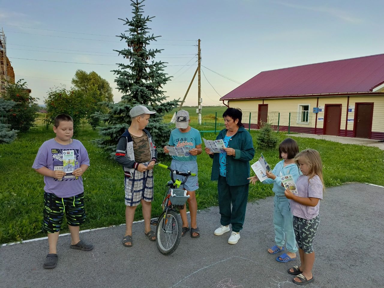 В Кильдеевском СДК обсудили безопасность на дорогах в летний период