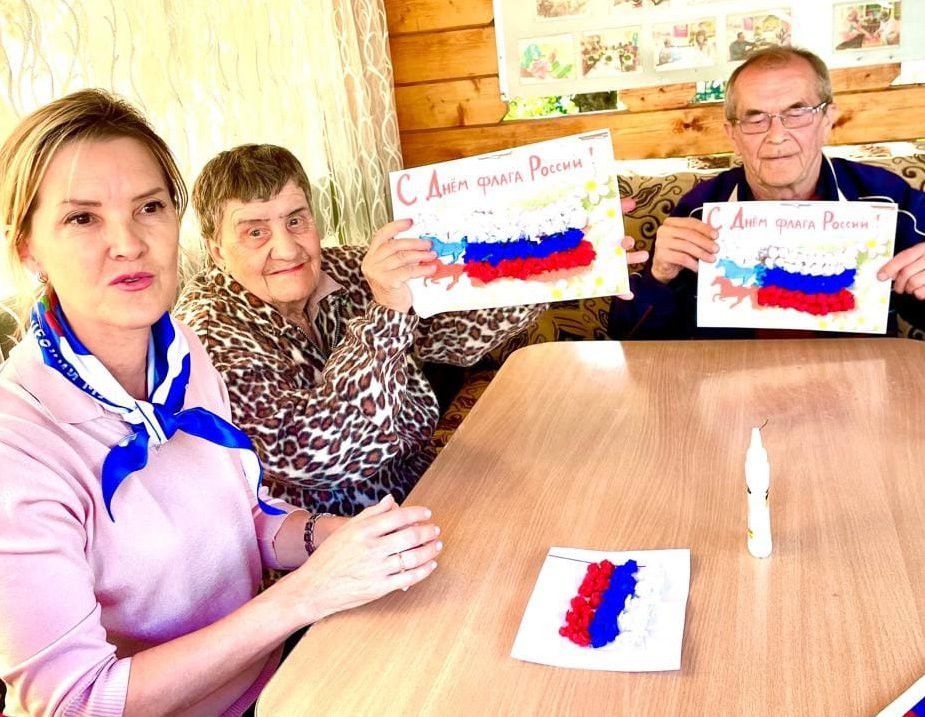 Интернат-йортта музей хезмәткәрләре белән даими очрашулар дәвам итә