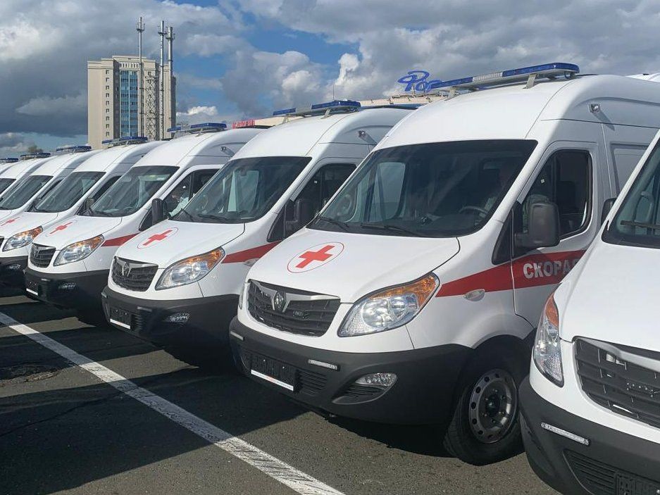 Верхнеуслонская ЦРБ получила две новые машины скорой помощи