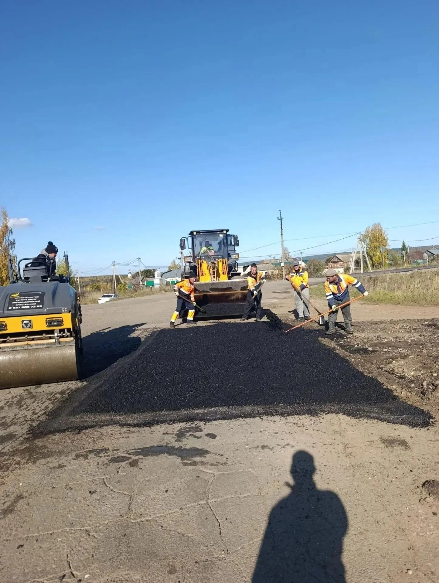 В Верхнеуслонском районе продолжается ямочный ремонт