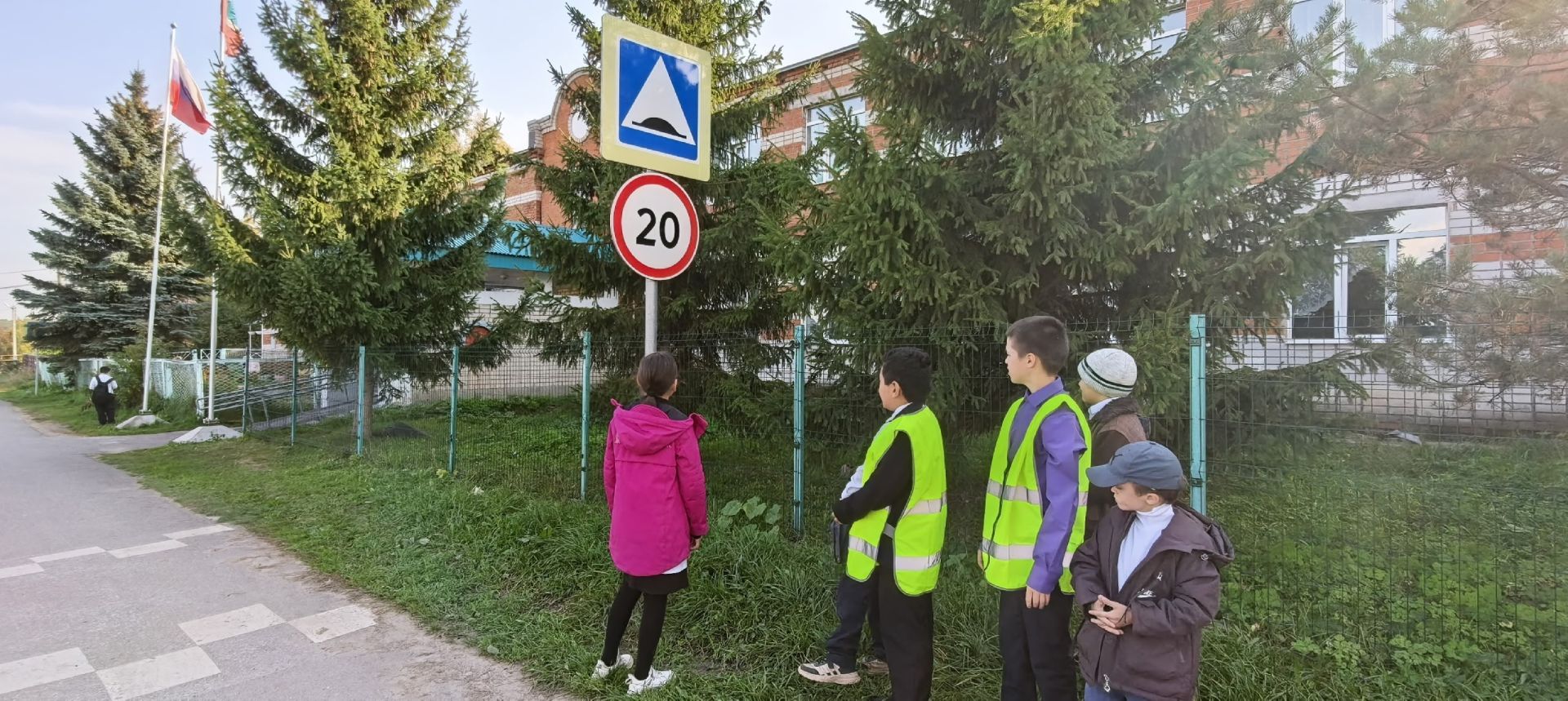 Отряд ЮИД «Перекресток» провел познавательную беседу по ПДД
