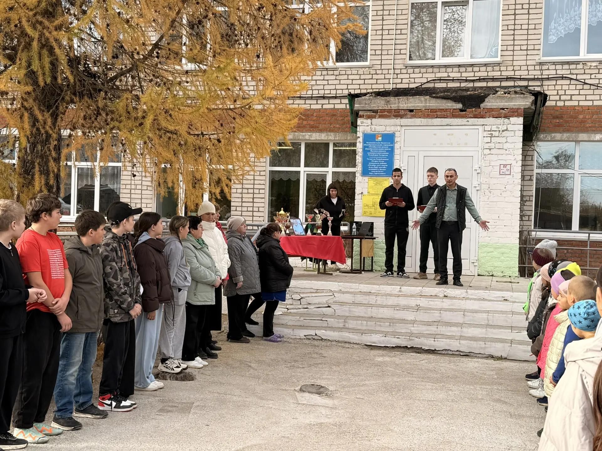Кросс памяти Раиля Гизатуллина прошел в Октябрьской школе