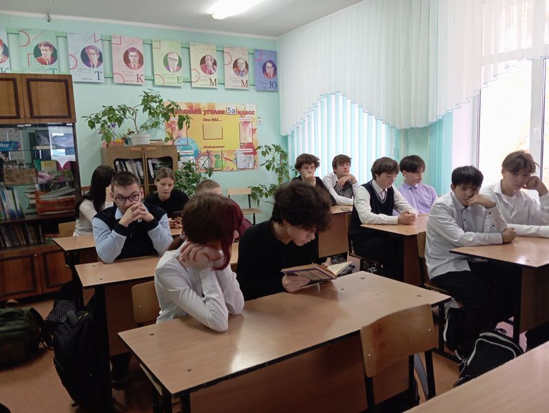 Школьники Верхнего Услона прочли стихи Лермонтова