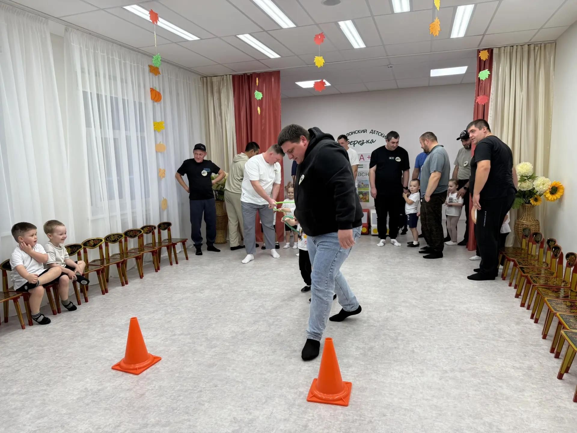 В Верхнеуслонском детсаду «Березка» прошли веселые старты к Дню отца