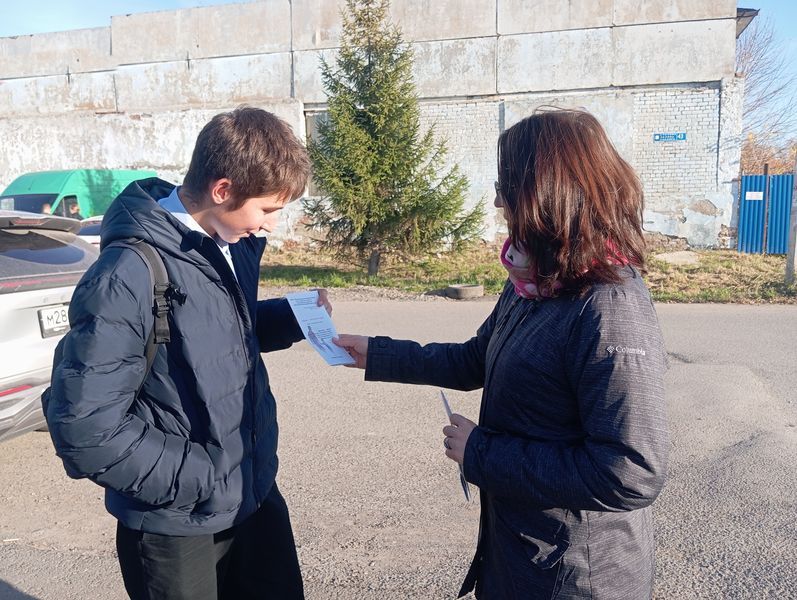 Детская библиотека открыла выставку «Папин день календаря»