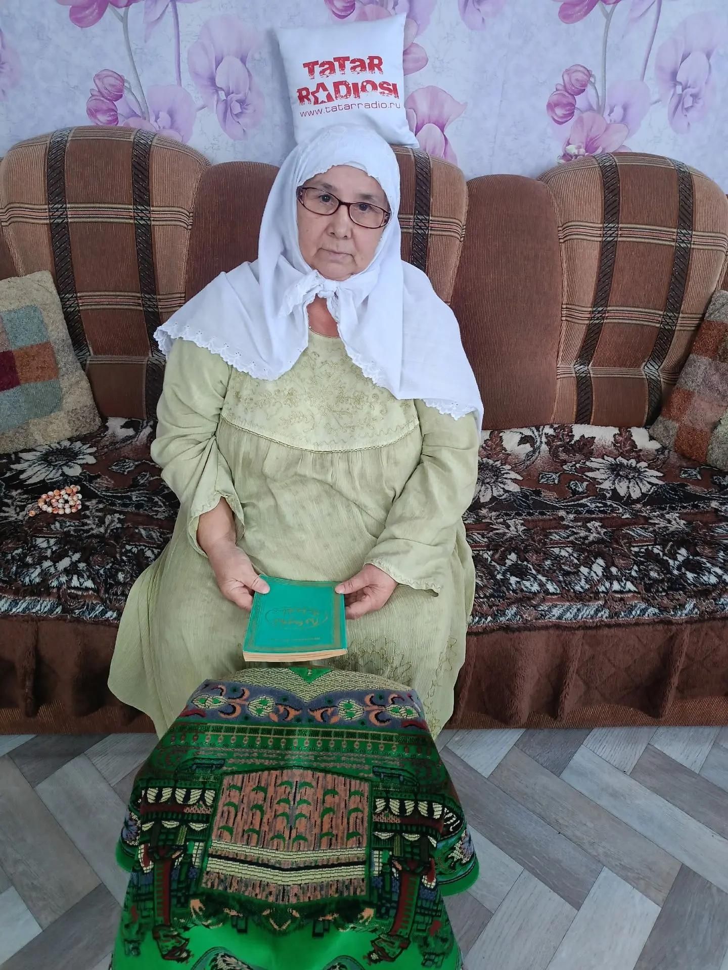 Вахитта МХОда катнашучыларның әти-әниләрен бәйрәм белән котладылар