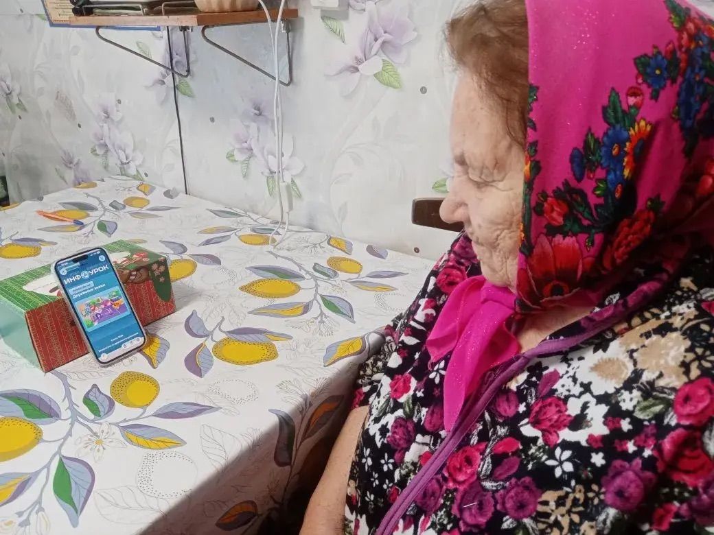 Пожилым жителям Верхнеуслонского района напомнили о дорожной безопасности