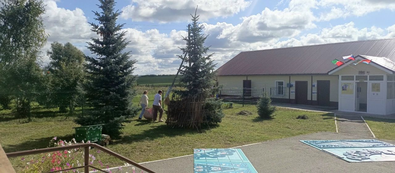 В Кильдееве прошёл субботник ко Дню села