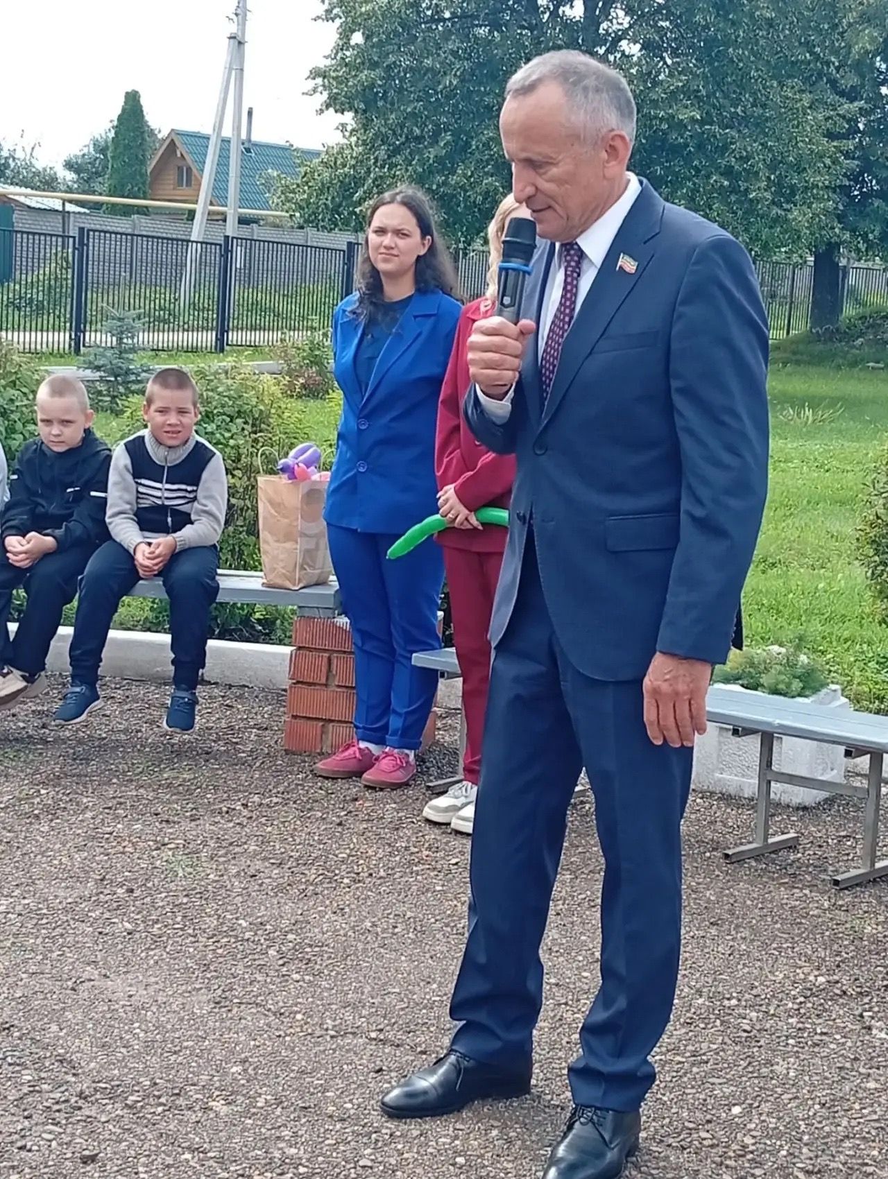 Будущим первоклассникам Верхнеуслонского района вручили портфели в рамках акции