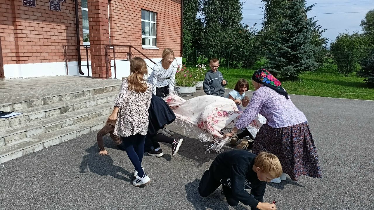 В Кильдееве прошли «Весёлые каникулы» с народными играми