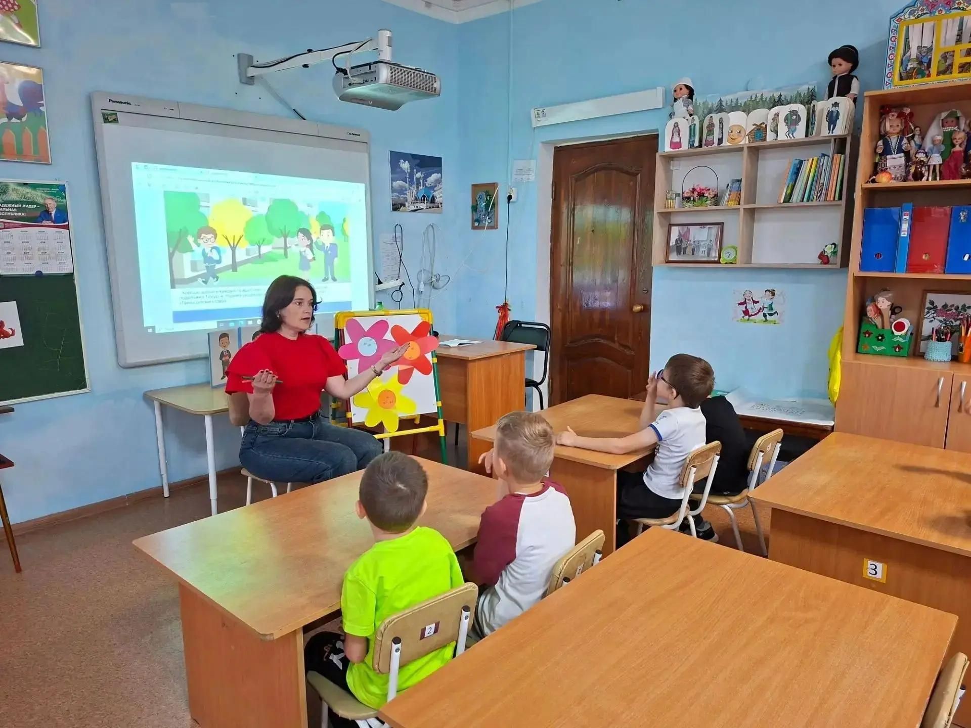 «Салават күпере»ндәге кечкенә бакчачылар үз бакчаларының серләрен эзлиләр
