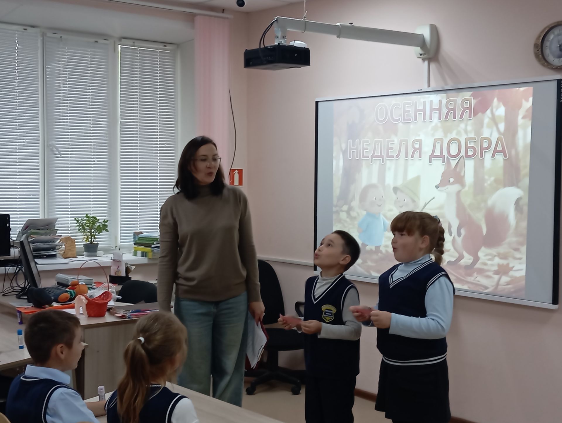 Детская библиотека провела урок «Спасём Колобка и Чиполлино»