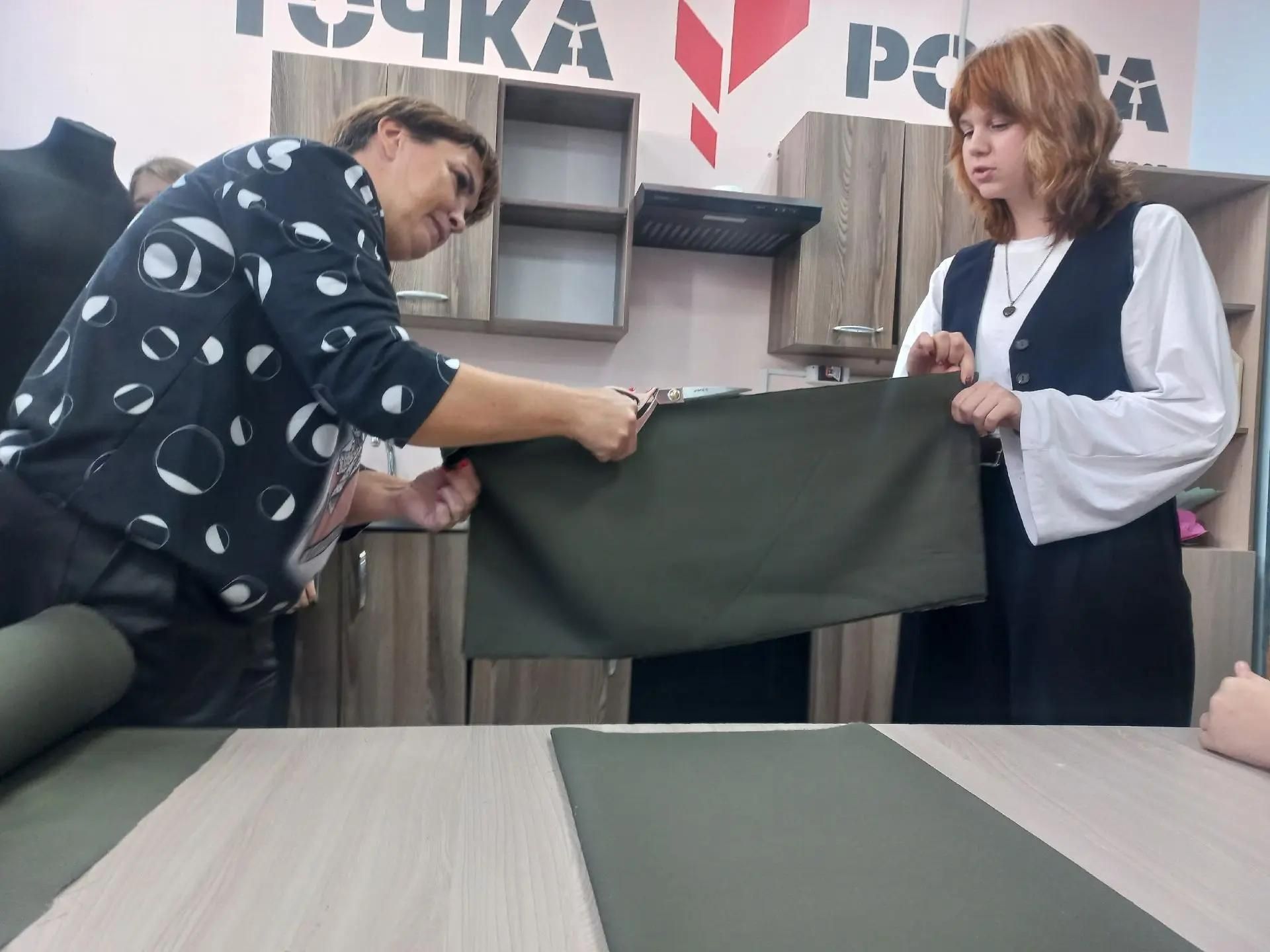 Гимназиядә тегү цехы эшли башлады