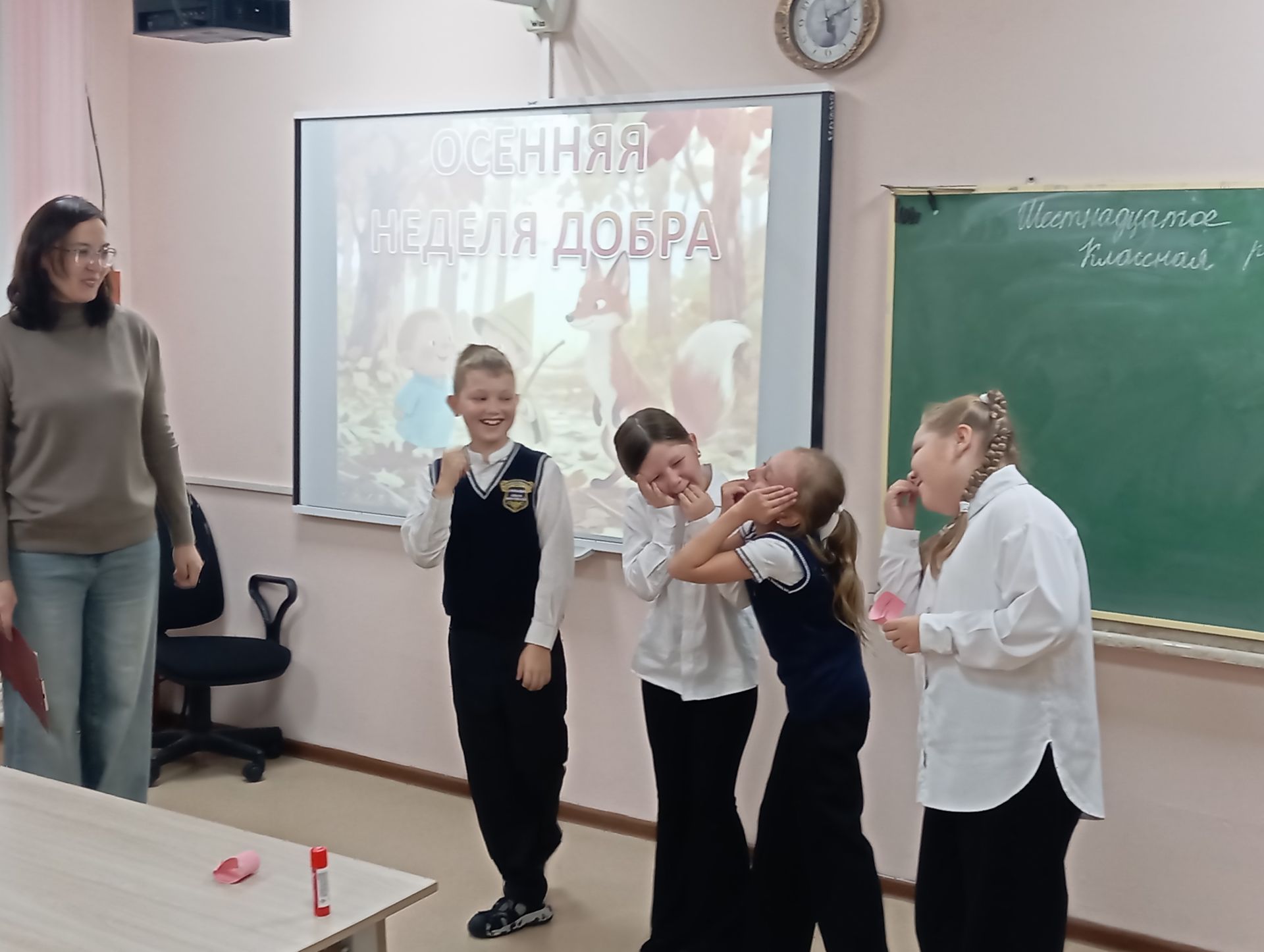Детская библиотека провела урок «Спасём Колобка и Чиполлино»