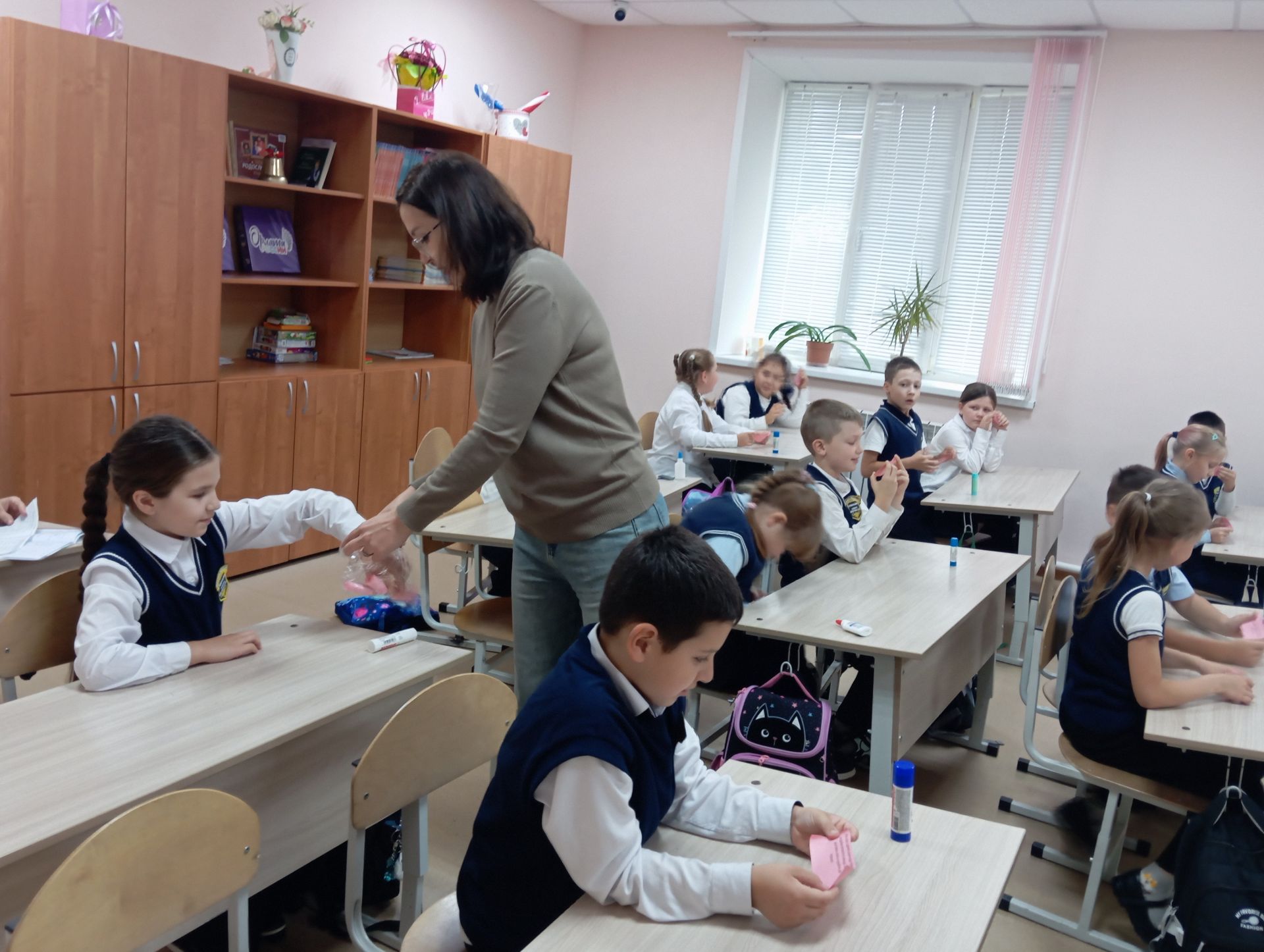 Детская библиотека провела урок «Спасём Колобка и Чиполлино»