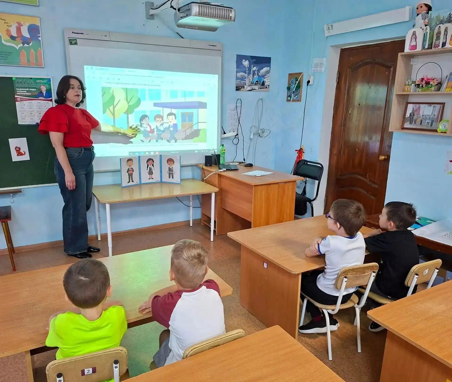 «Салават күпере»ндәге кечкенә бакчачылар үз бакчаларының серләрен эзлиләр