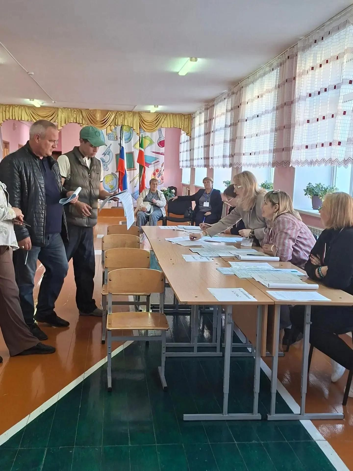 Семья Тарасовых из Верхнего Услона проголосовала вместе с детьми