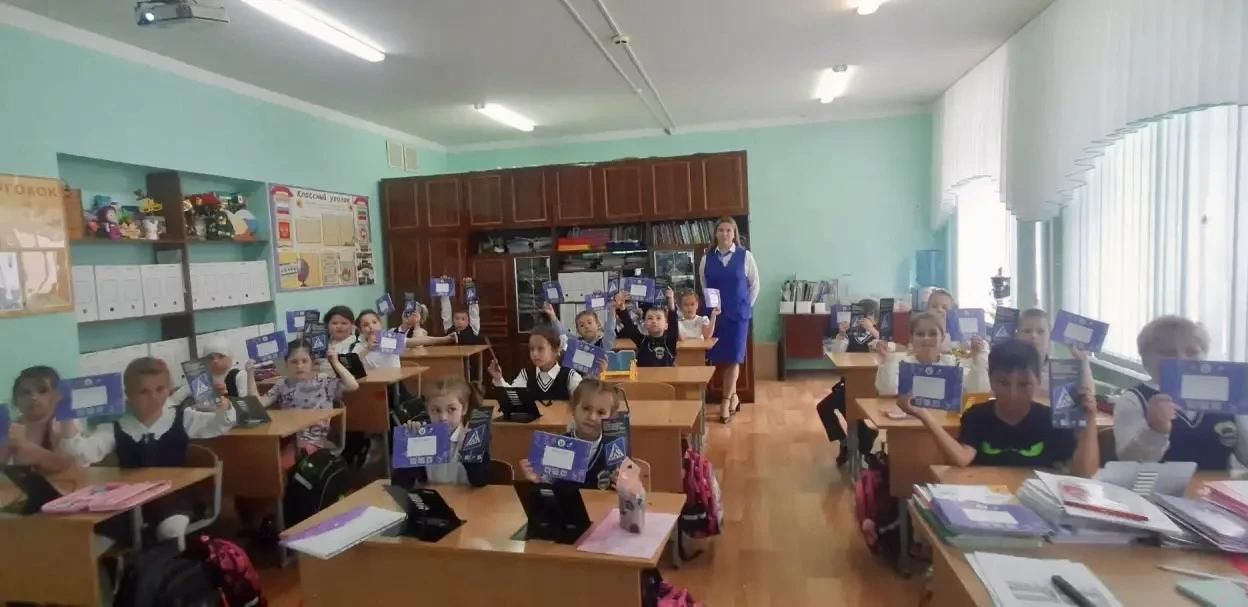 Первоклассники Верхнего Услона прошли школу безопасной дороги
