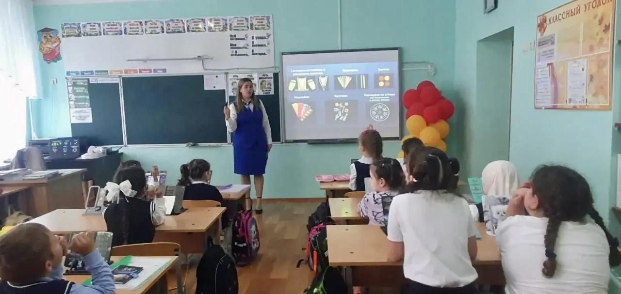 Первоклассники Верхнего Услона прошли школу безопасной дороги