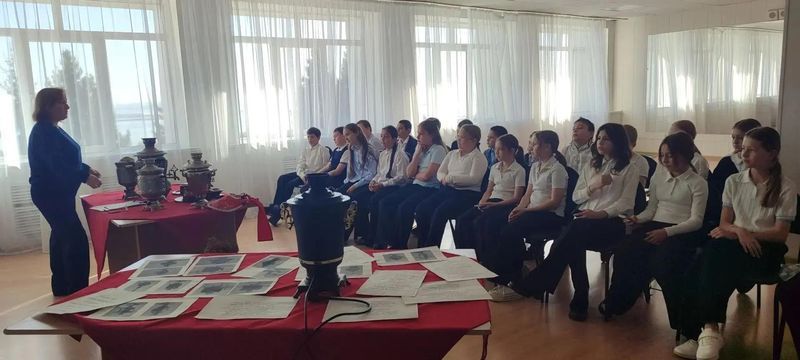 Кызыл Байракта цифрлы мохитнең куркынычы турында сөйләштеләр