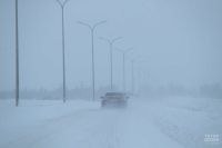 ГИБДД Татарстана просит водителей не выезжать на трассы из-за метели