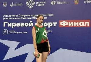 Воспитанница спортшколы вошла в десятку лучших гиревиков России на Спартакиаде