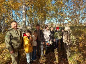 Школьники Куралова вместе с экологами помогли косулям, зайцам и птицам