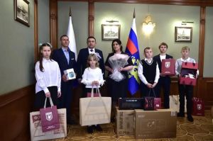 Глава МВД Татарстана встретился с многодетной семьёй из Верхнеуслонского района