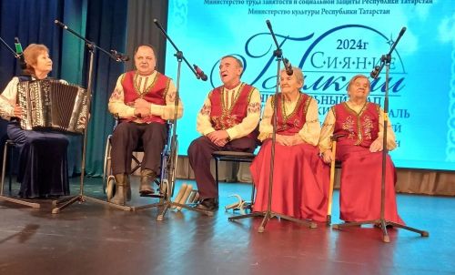 Югары Ослан интернат-йортында өлкәннәр һәм инвалидлар өчен оештырылган «Секрет» вокаль ансамбле коллективына ике яңа катнашучы кушылды