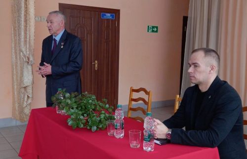 Герой России встретился с макуловскими школьниками